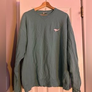 L blue sweatshirt